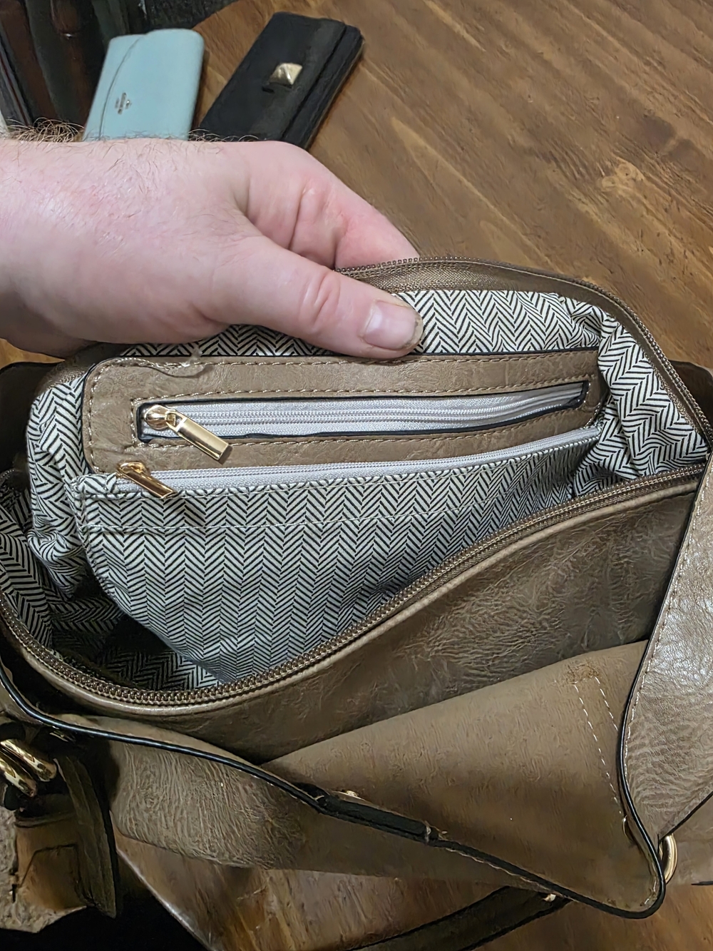 Jenn&co. 2/1 Taupe Shoulder Tote with Gold Hardware Vegan Leather - Picture 9 of 10